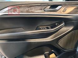 جیپ L گراند شیرۆکی